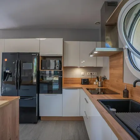 Air-conditioned House With Garden And Heated Pool Quissac (Gard)